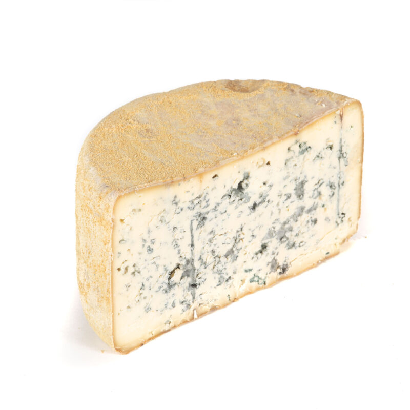 Formaggio di mucca erborinato affinato con fiori d'arancio in polvere prodotto in Italia senza coloranti né conservanti